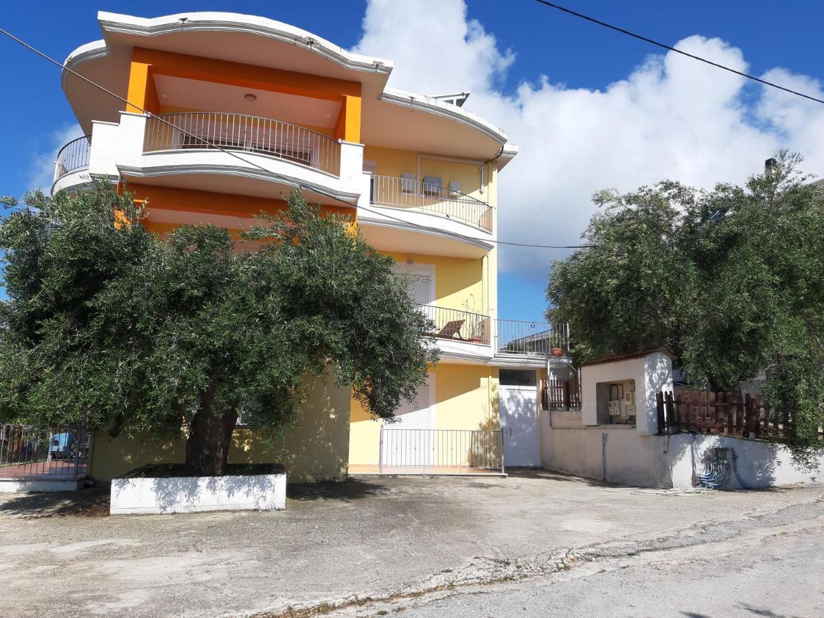 Olive Tree Apartments Parga Exterior foto